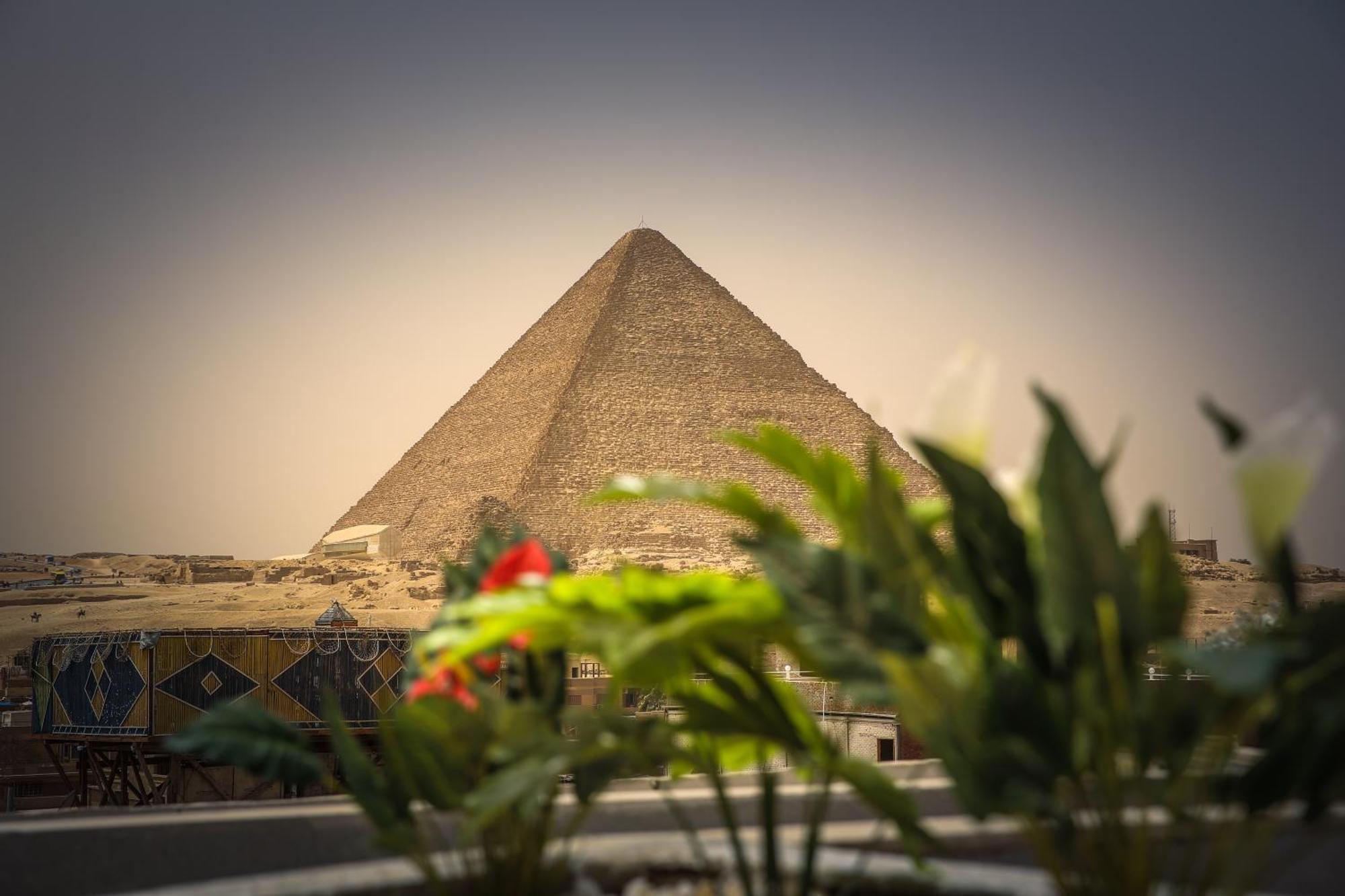 Queen Pyramids View Inn Cairo Exterior photo